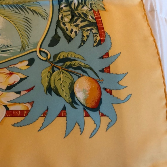 Fabulous Hermès scarf. Bought in Paris. - Picture 5 of 9